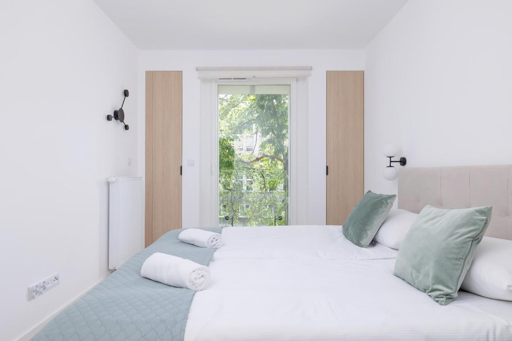 Krowoderska Apartment With Balcony Near City Center By Rent Like Home คราคูฟ ภายนอก รูปภาพ