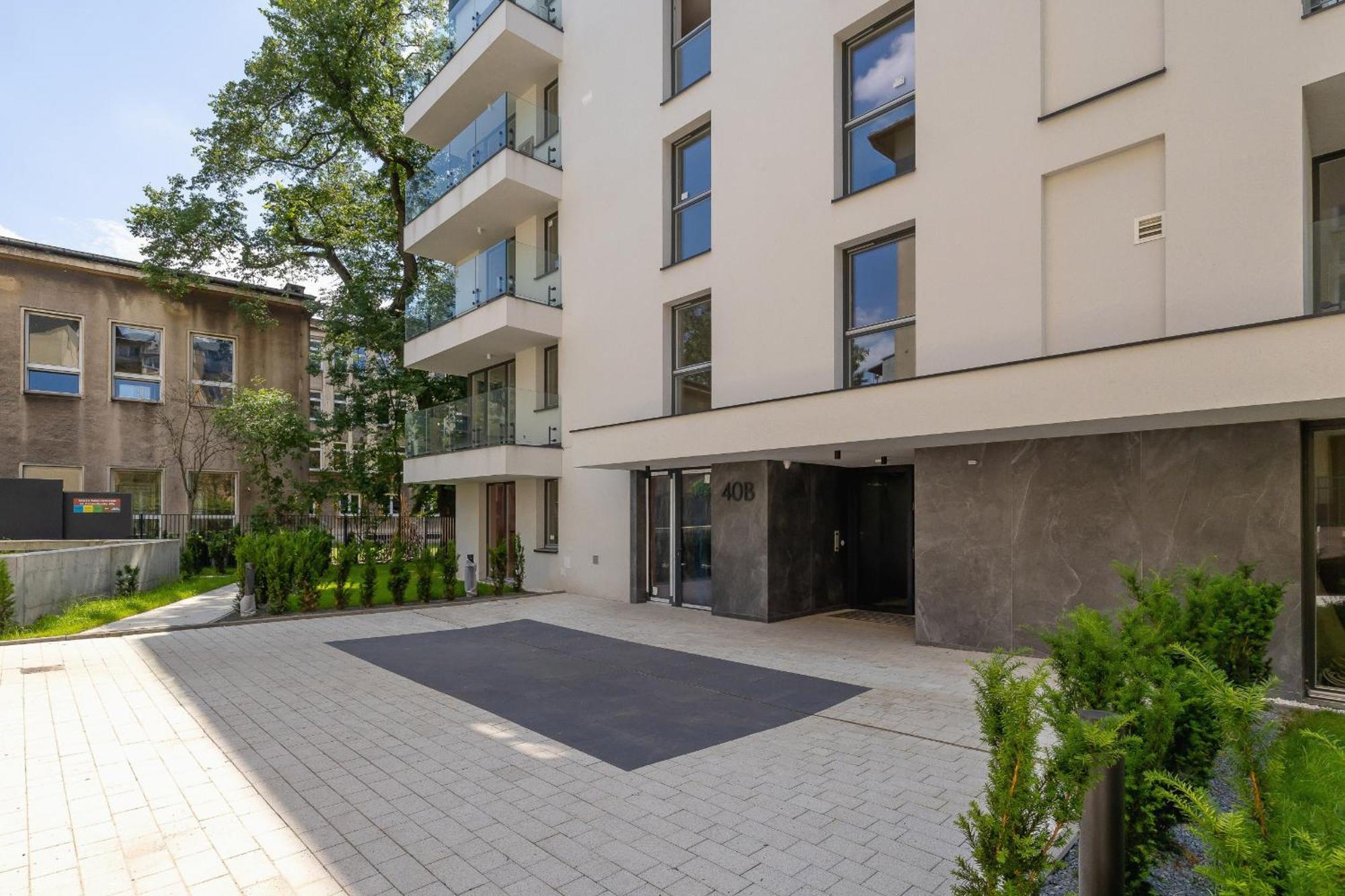 Krowoderska Apartment With Balcony Near City Center By Rent Like Home คราคูฟ ภายนอก รูปภาพ